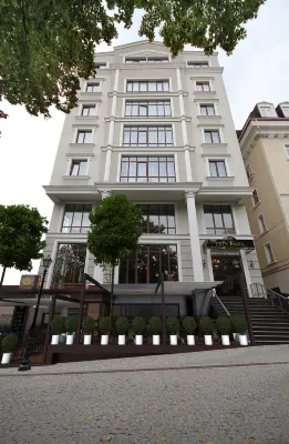 City Park Hotel Hotels near Coricova Winery