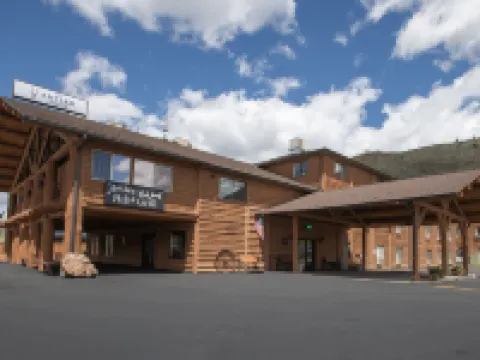 The Antler Lodge - Gardiner Hotels in Gardiner