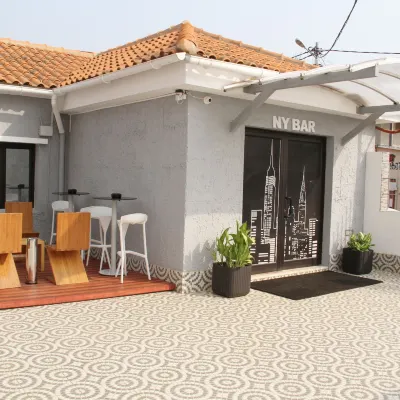 SH Boutique Hotel Hotels near Ilheu das Rolas