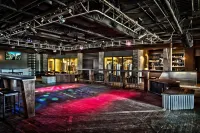 Days Inn & Conference Centre by Wyndham Camrose Norsemen - bar