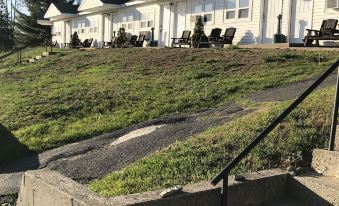 White Birches Motel