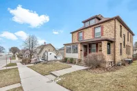 Lakeview Loft - Just opened up for July!