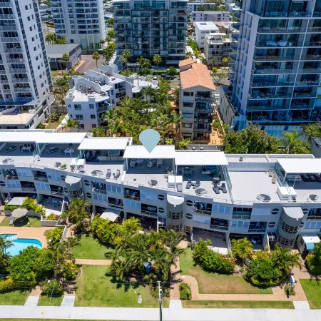 Sundeck Gardens