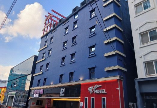 웰호텔의 깔끔한 객실 내부 이미지