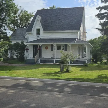 Sunflower Guest Suites