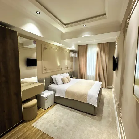 Qadim Hotel