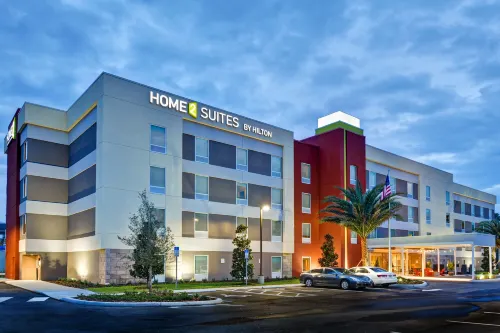 Home2 Suites by Hilton Daytona Beach Speedway - Breakfast