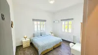 The Lemon Tree Hostel Hotels in Mazotos