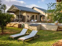 Rafiki Bush Lodge - Airport Shuttle
