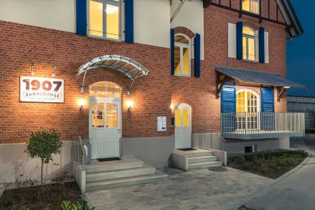 Bahnlounge 1907 Отели в г. Лангенбреттах