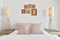 Funky Pool Side Cabana in Dtphx