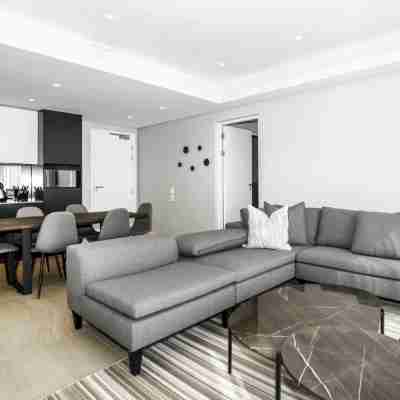 Remarkable 2-Bed Apartment in Johannesburg Rooms