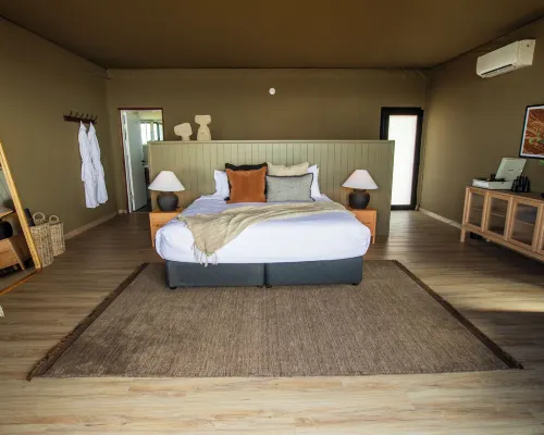 Wilderluxe Lake Keepit Hotels in Keepit