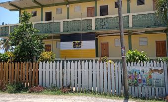 Pal's on the Beach - Dangriga, Belize