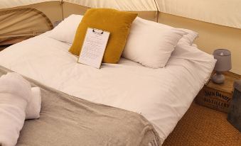 Campsite - the Ring Pub Glamping Pods