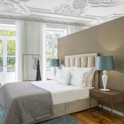 Predicados do Douro Palace Hotels near Almeida Garrett Library