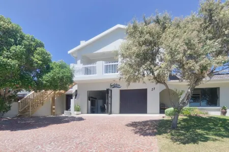 Land's Edge Eco Friendly Cottages and Apartments