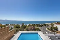 Plett Quarter Hotel - Lion Roars Hotels & Lodges - Ocean View