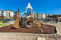 Upscale 2Br w Pool Gym Near Hill AFB Hotels in Clearfield