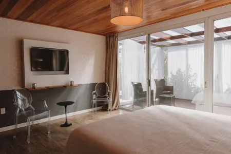 Puerto Dijama Отели рядом с достопримечательностью «Bodega Familia Irurtia»