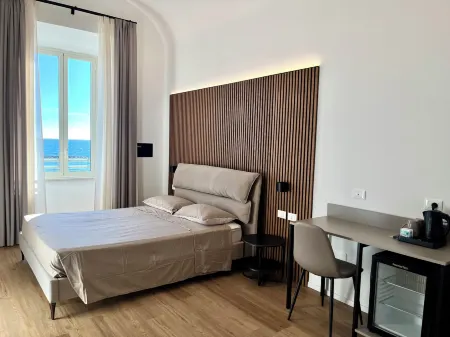 Bianca Guesthouse Отели рядом с достопримечательностью «Civitavecchia Port»