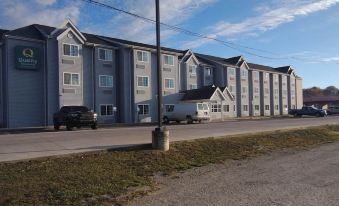 Quality Inn & Suites Caldwell I-77
