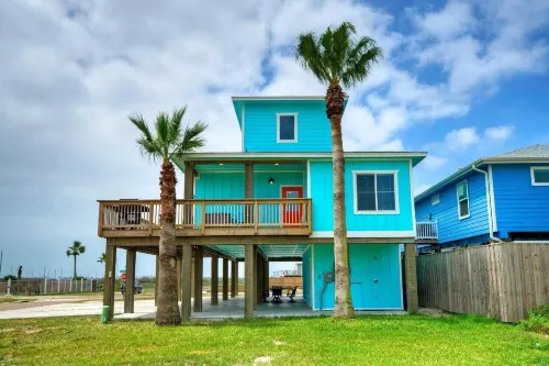 Newly Built Outdoor Living View Boat Parking 50 Shades of Blue by AvantStay