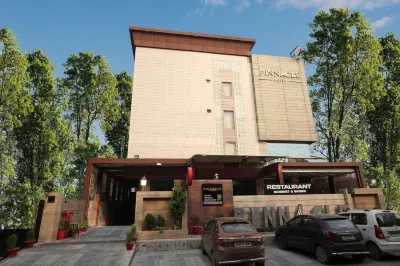 Pinnacle by Click Hotels, Lucknow