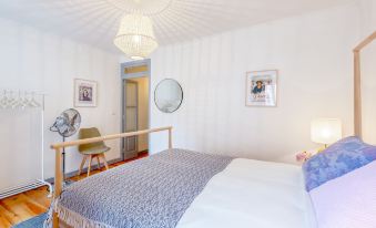 Alfama, Bright Spacious W/ Terrace Apartment, by TimeCooler