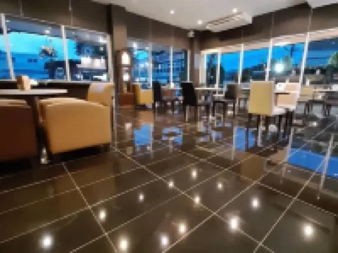 โรงแรมมณีโรจน์ โรงแรมในอำเภอเมืองสุรินทร์