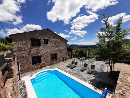 Casa Rural, Spa y Restaurante El Huerto del Abuelo Отели в г. Гвадалахара