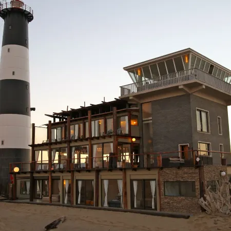 Pelican Point Lodge Отели в г. Уолфиш-Бей