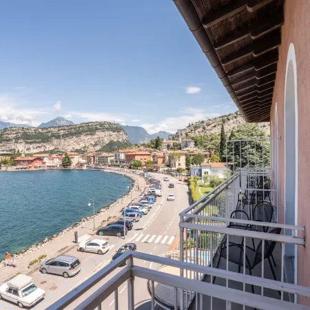 Lake Hotel Ifigenia