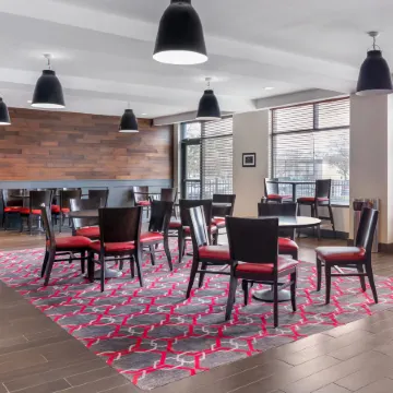 Radisson Hotel Detroit Metro Airport