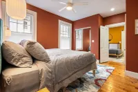 Workspace - Soaking Tub - W/D - 5 Min Downtown Hotels near Old Port