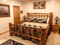 Scenic Escape! King Bed Suite + Fire Pit + Pool + Hot Tub + Family Friendly