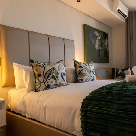 Executive Apartment at Ellipse Waterfall