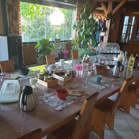 La Salvetat - Studios de Vacances - les Tables Aux Vaches Отели в г. Лакабаред