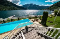 Hofslund Fjord Hotel Hotels in Sogndal