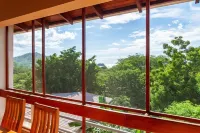Tropical Condo with Spectacular Ocean Views, Panoramic Dining Terrace & Quick Walk to Beach - Mountain view