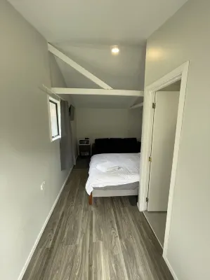 1 Double 1 Sofa Beds Garden Chalet 9C Hotels in Ngongotaha Valley