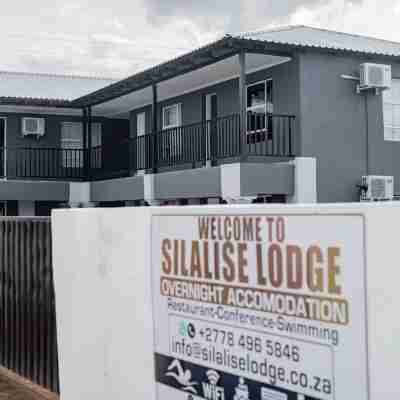 Silalise Lodge Hotel Exterior