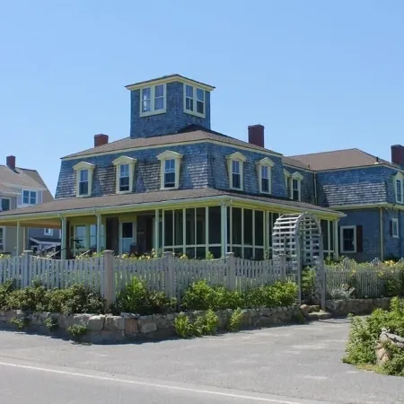 Large Oceanfront Home in Exclusive Brant Rock Section of Marshfield - Sleeps 10