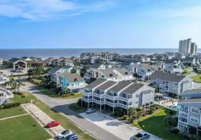 Modern, luxurious 1-bedroom condo in stunning Ocean Isle Beach Hotels near Intracoastal Waterway