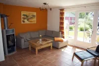 First-class semi-detached house (2009), around 90sqm, 200m from beach