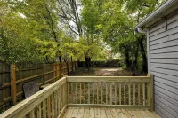 Charming 3-bedroom house in Cleveland with WiFi and AC Hotels in der Nähe von United Club