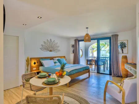 Orient Bay - Alamanda Resort Oceanfront Condo