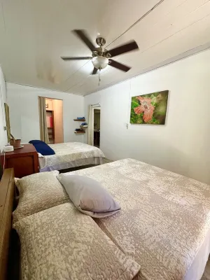 Lovely one bedroom, turn key beachfront apartment with 2 queens.