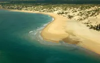 Luxury beachfront holiday house, pool garden all sea views, Forodhani House Lamu