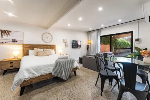 Lakeside Bliss | Top location Guesthouse